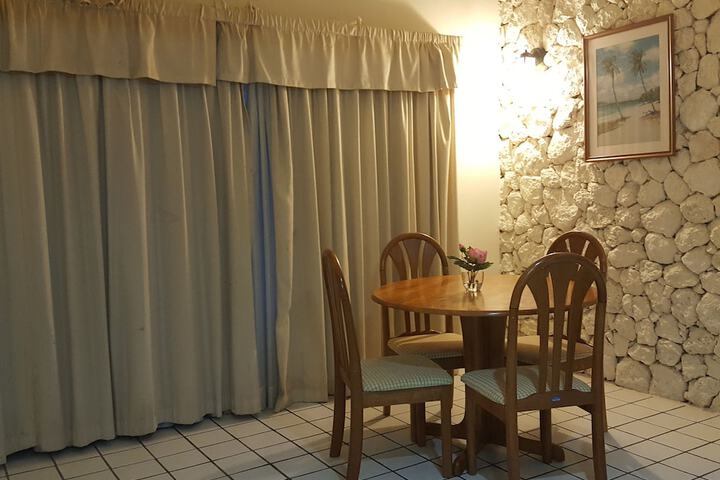 Room 12 of 32