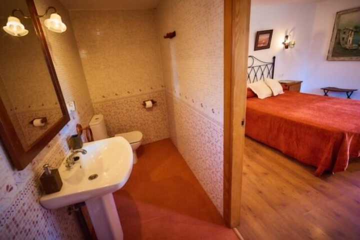 Room 17 of 32