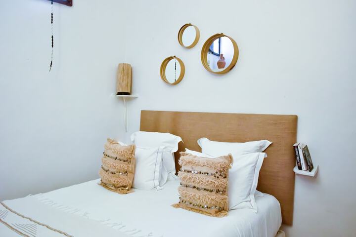 Room 17 of 40