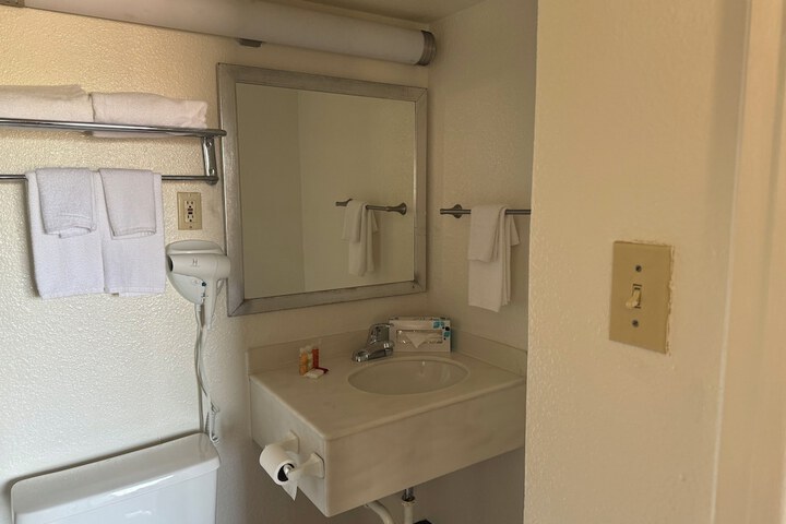 Room 30 of 52