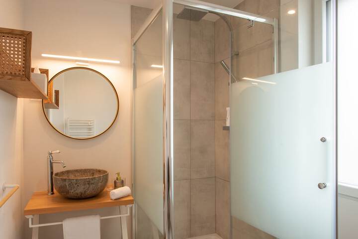 Room 15 of 35