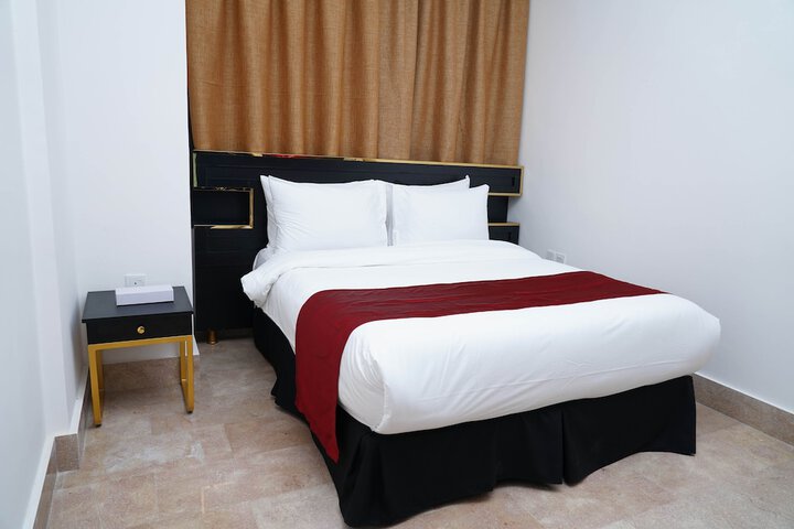 Room 7 of 34