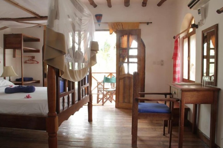 Room 8 of 43
