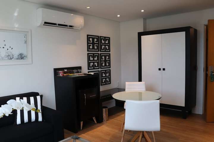 Room 7 of 36