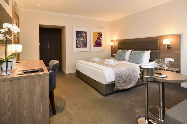 Room 5 of 29