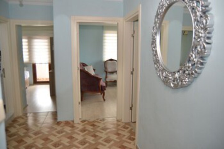 Room 4 of 25