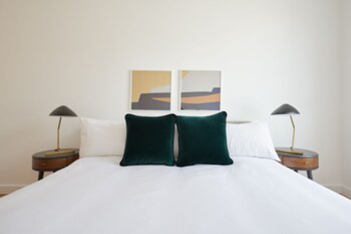 Room 13 of 22