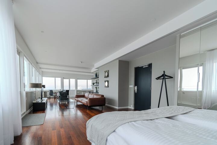 Room 21 of 82