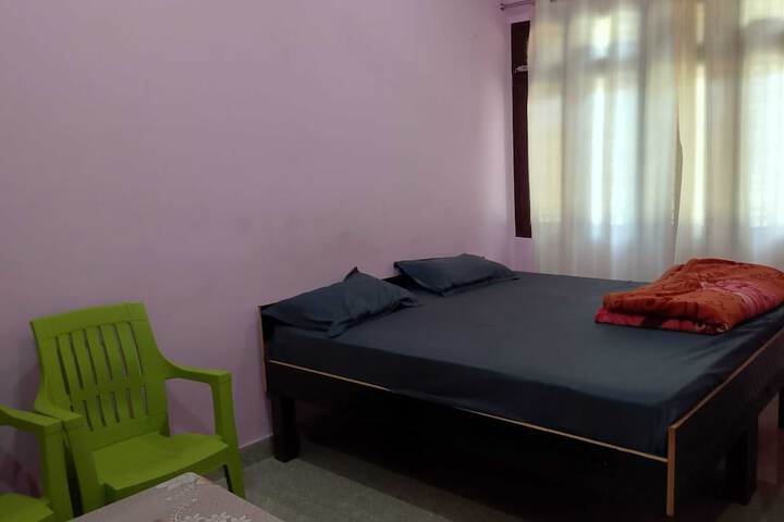 Room 8 of 23