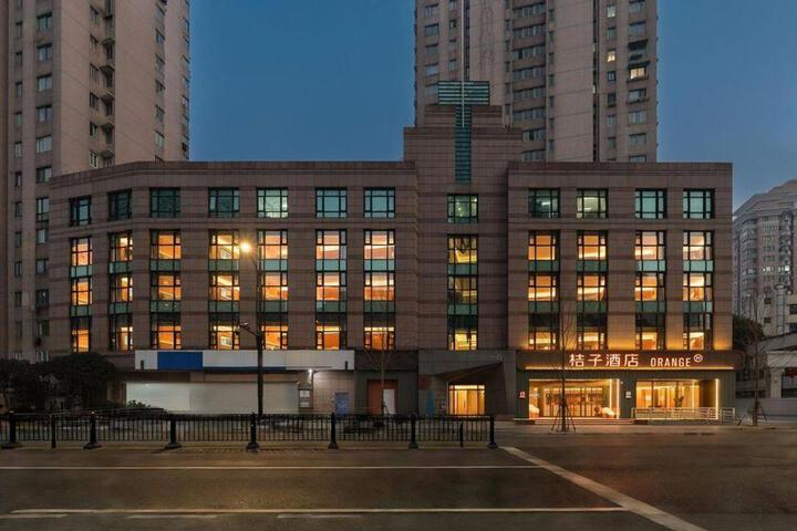 Orange Hotel Shanghai Xuhui Zhongshan Hospital Dongan Road Subway Station