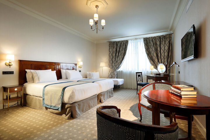 Room 25 of 130
