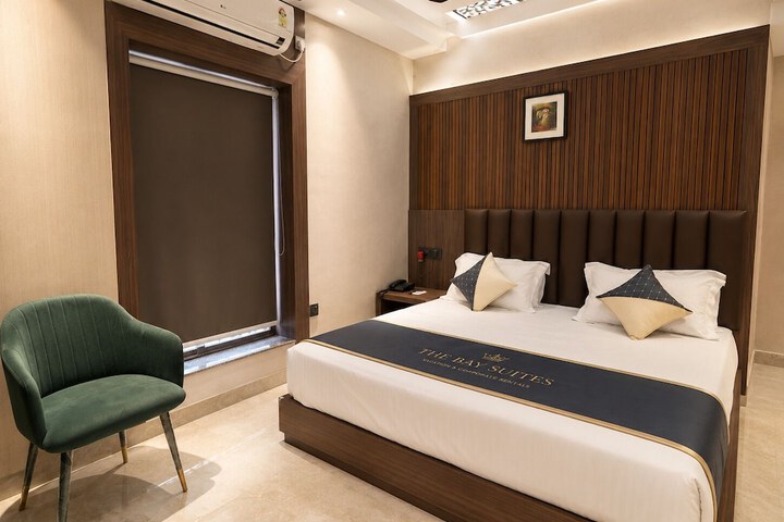 Room 33 of 61