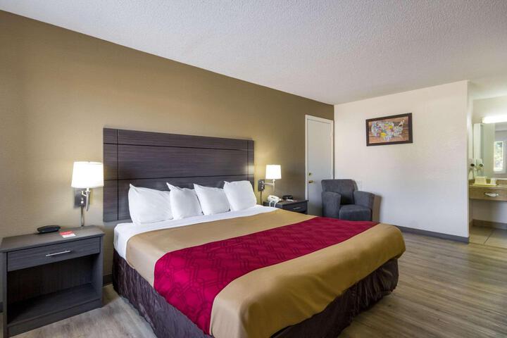Standard | King Bed (15 of 15)