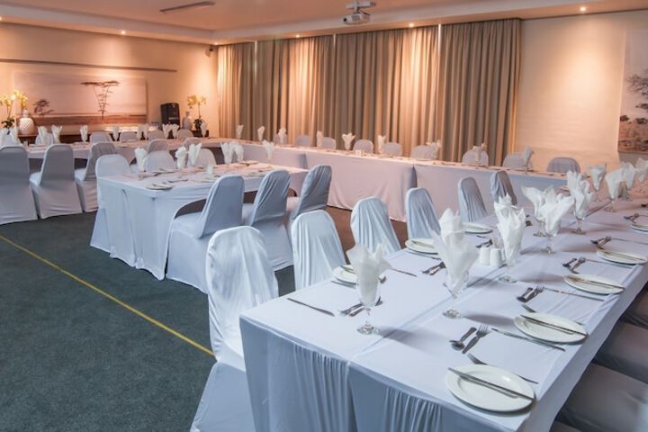 Ballroom/Hall 21 of 26