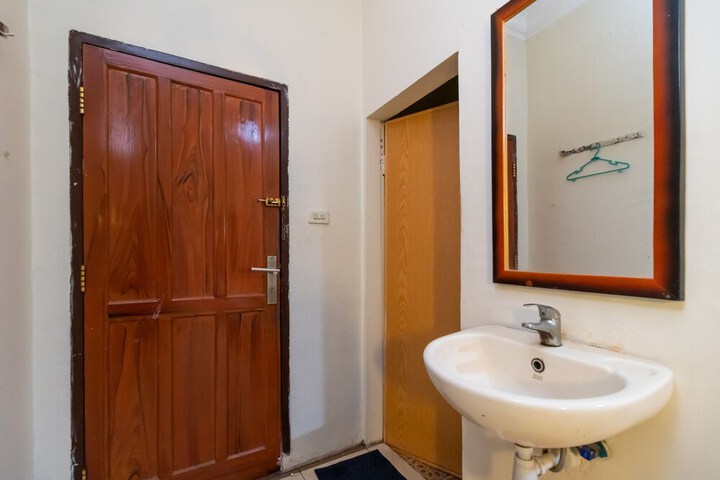 Room 17 of 39