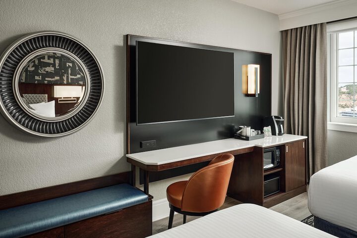 Room 55 of 173