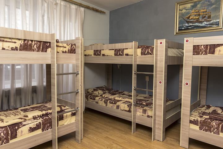 Room 10 of 26