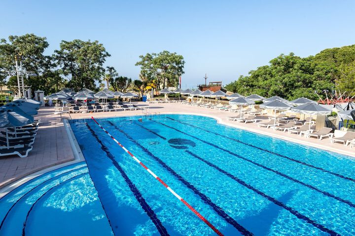 Pool 26 of 102