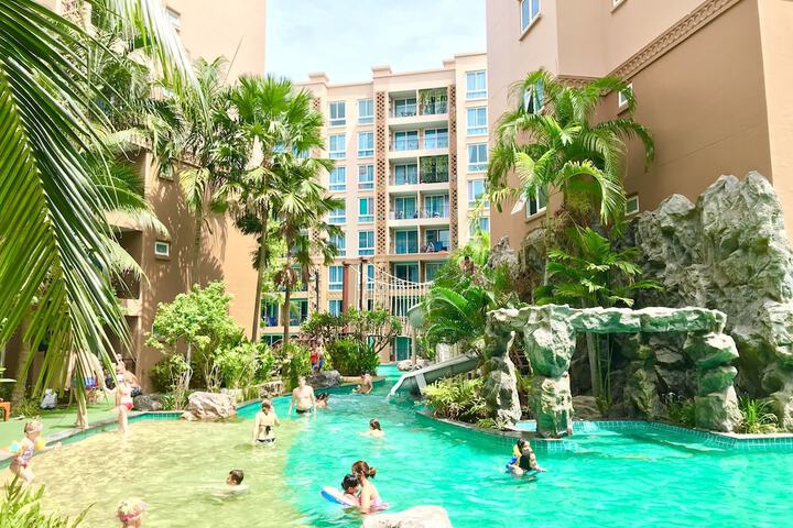 Pool Hotel