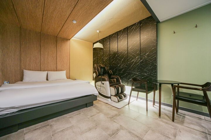 Room 63 of 70