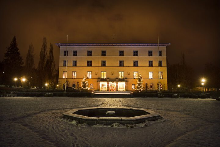 Front of property - evening/night