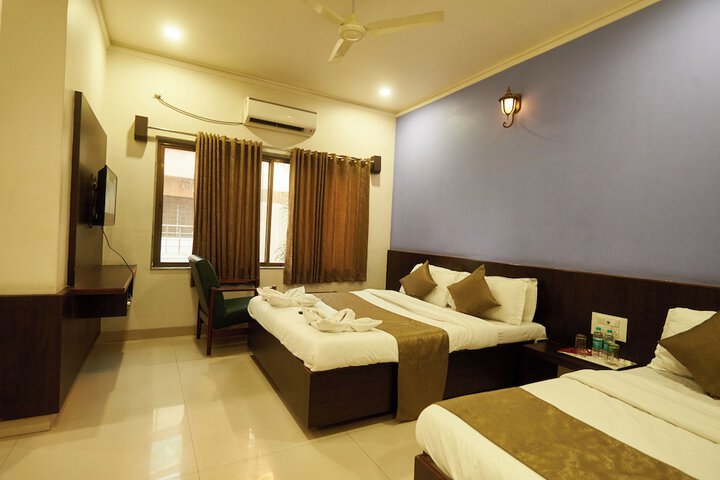 Room 14 of 20