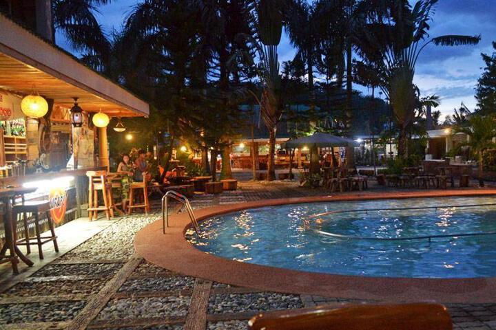 Hollywood Palm Beach Hotel