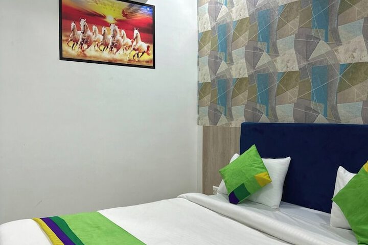 Room 20 of 39