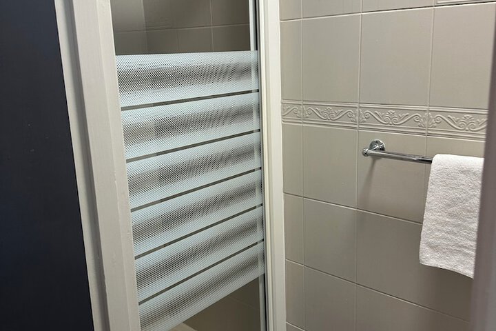 Room 117 of 171