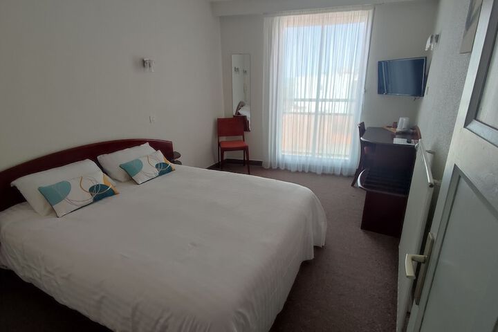 Room 9 of 43