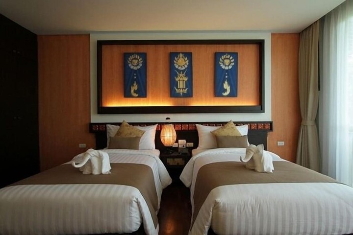 Room 10 of 63