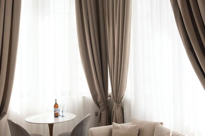 Room 4 of 37
