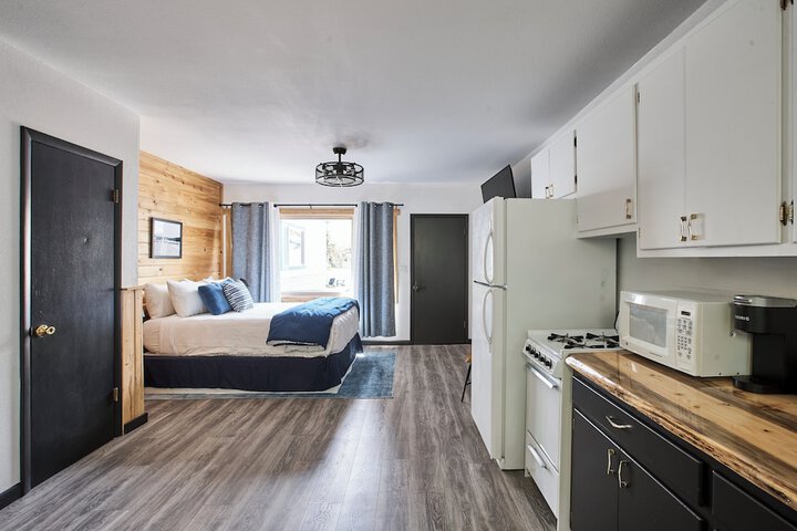 Room 40 of 177