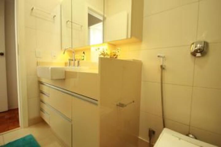 Room 7 of 35