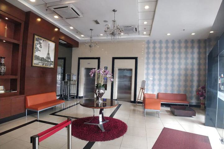 Lobby Entry