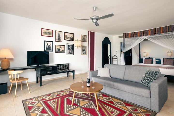 Room 4 of 69