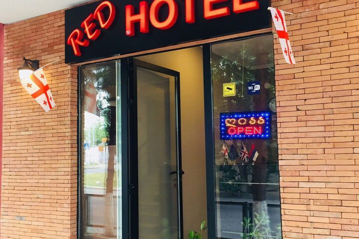 RED HOTEL