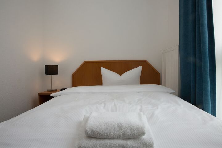 Room 14 of 42