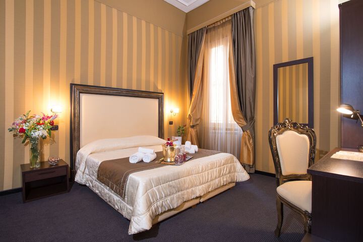 Room 7 of 36