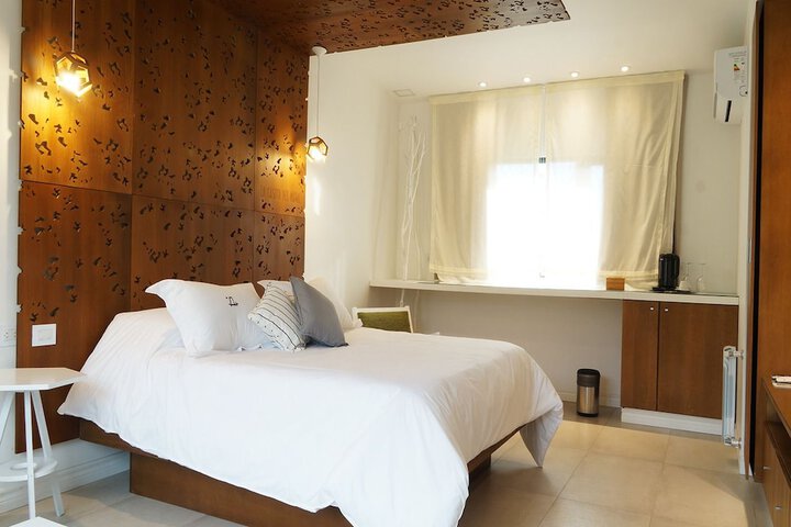 Room 5 of 67