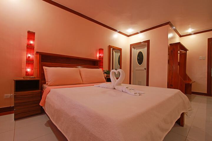 Room 4 of 42