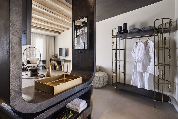 Room 45 of 254