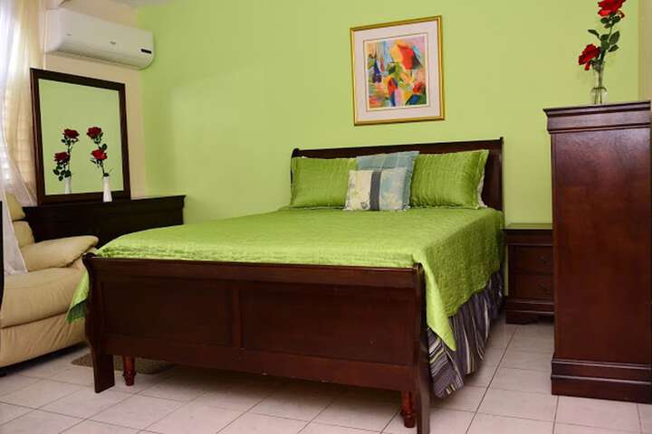 Room 5 of 38