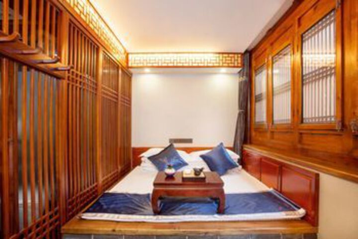 Room 12 of 32