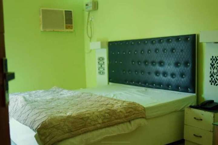 Room 11 of 43
