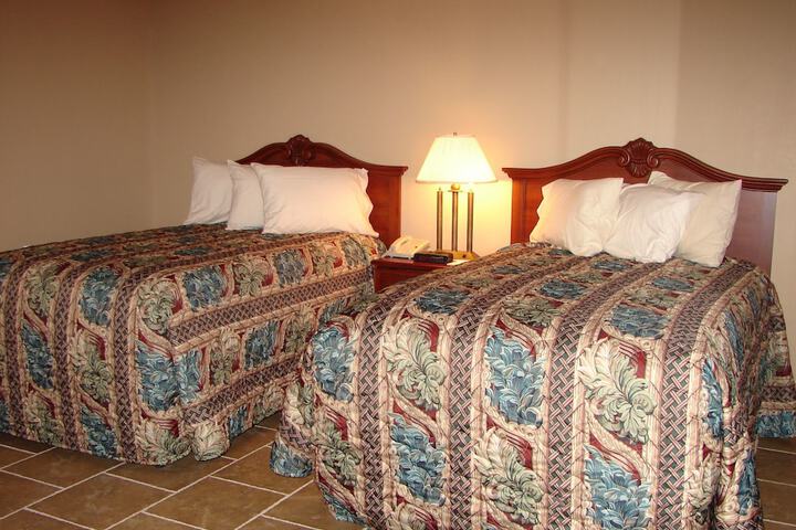 Junior Studio Suite 1 King Bed Lake View (3 of 4)