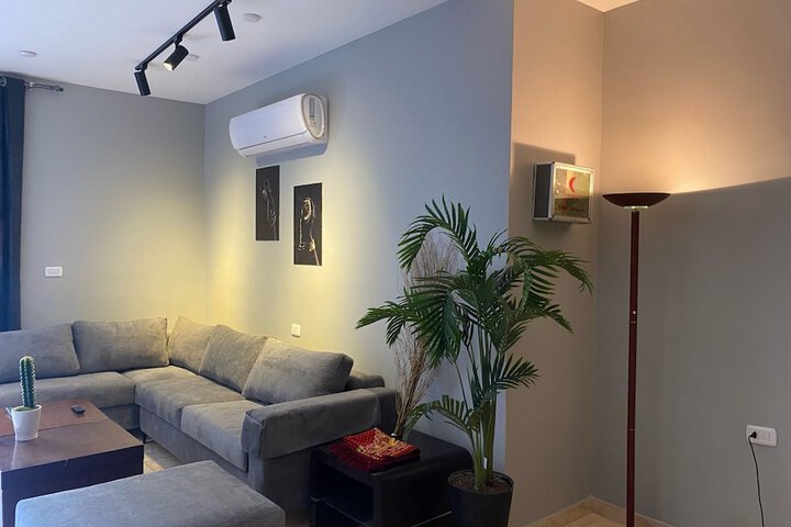 Room 6 of 31
