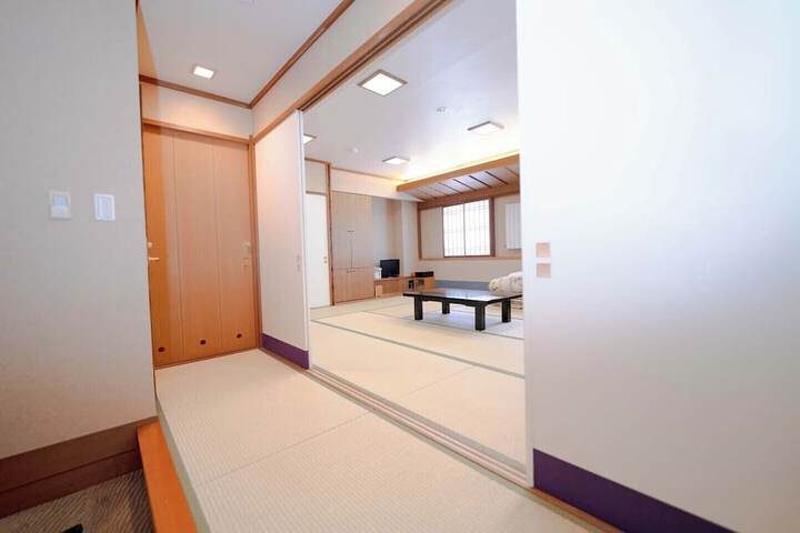 Room 42 of 60