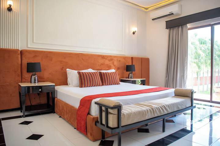 Room 37 of 110