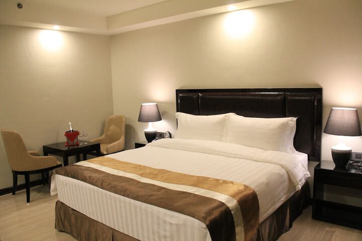 Room 16 of 65